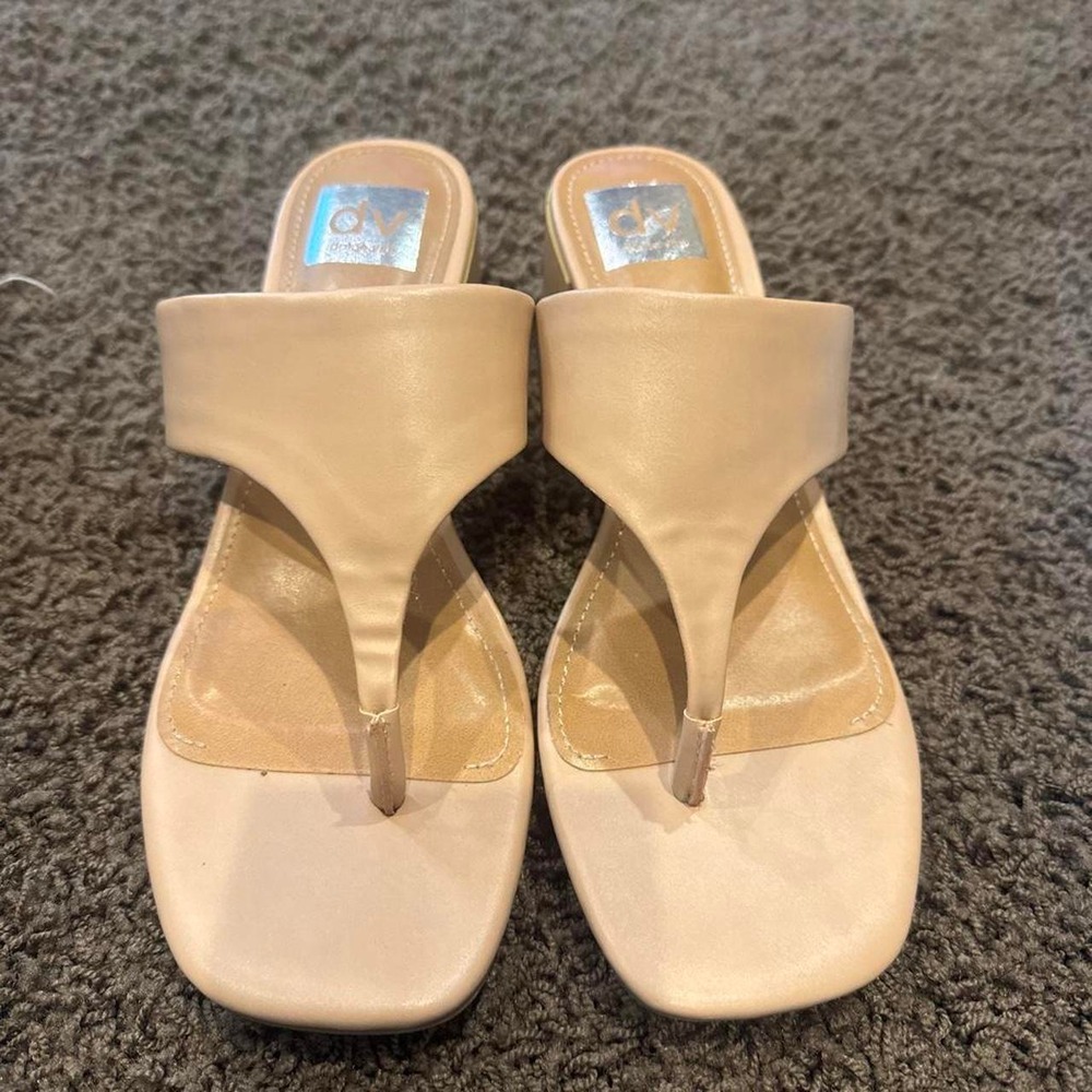 DV Dolce Vita Nude Tan Thong Block Heel Sandals Square Toe Slip On Shoes